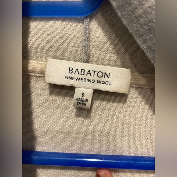 Aritzia cardigan - Picture 2 of 2